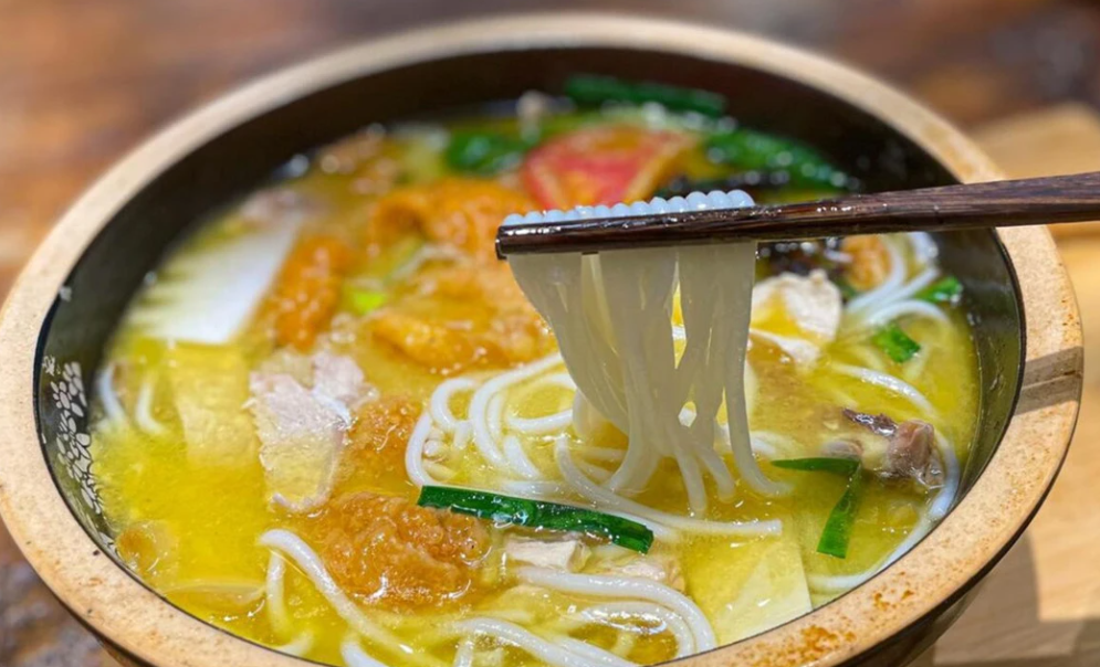 消费市场添活力 老字号美食小吃经济持续升温