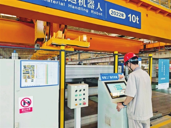 太原重工智能加工配送中心智能下料工部：“智造”赛道的生力军